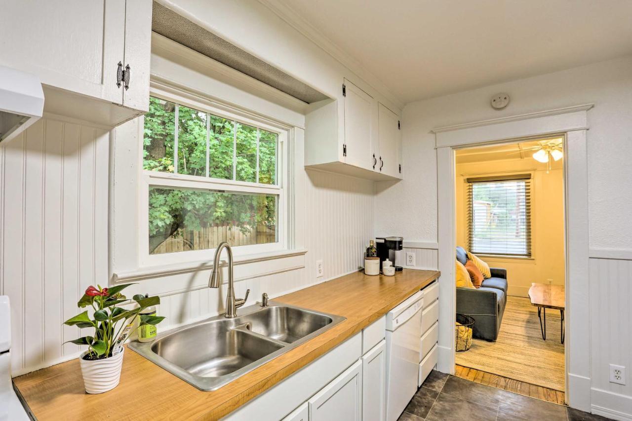 Pet-Friendly Baker City Escape With Private Yard! Exterior foto
