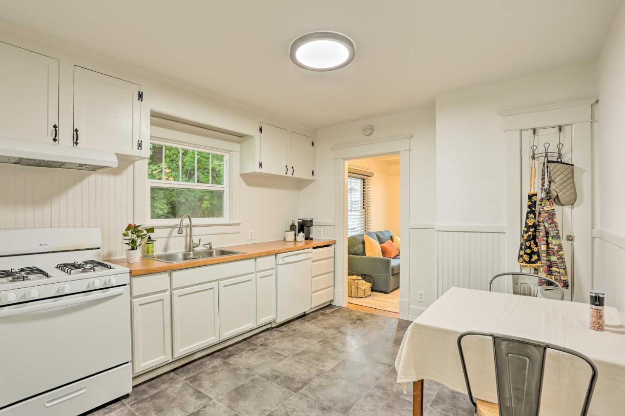 Pet-Friendly Baker City Escape With Private Yard! Exterior foto